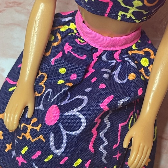 1990 Capri Barbie in 90’s Fashion Pack outfit - Picture 5 of 6